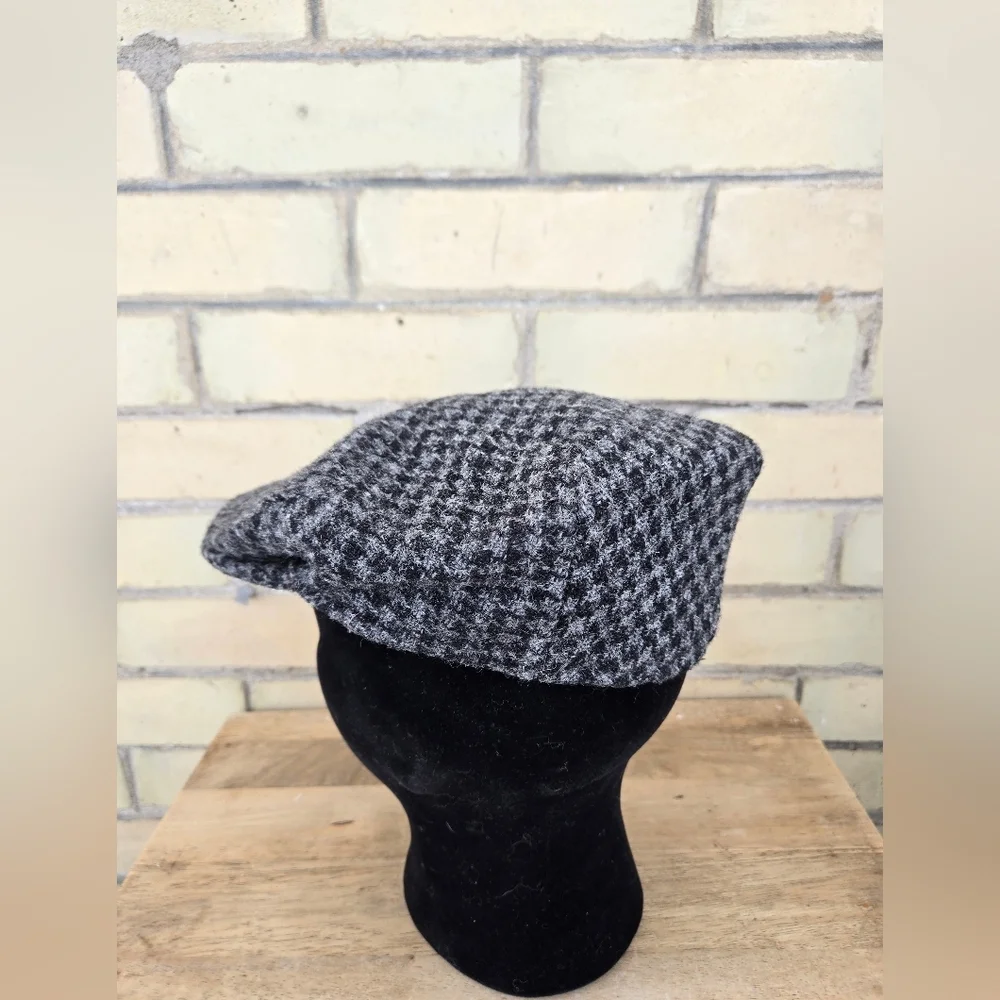 Harris Tweed Flat Cap - Picture 2 of 8